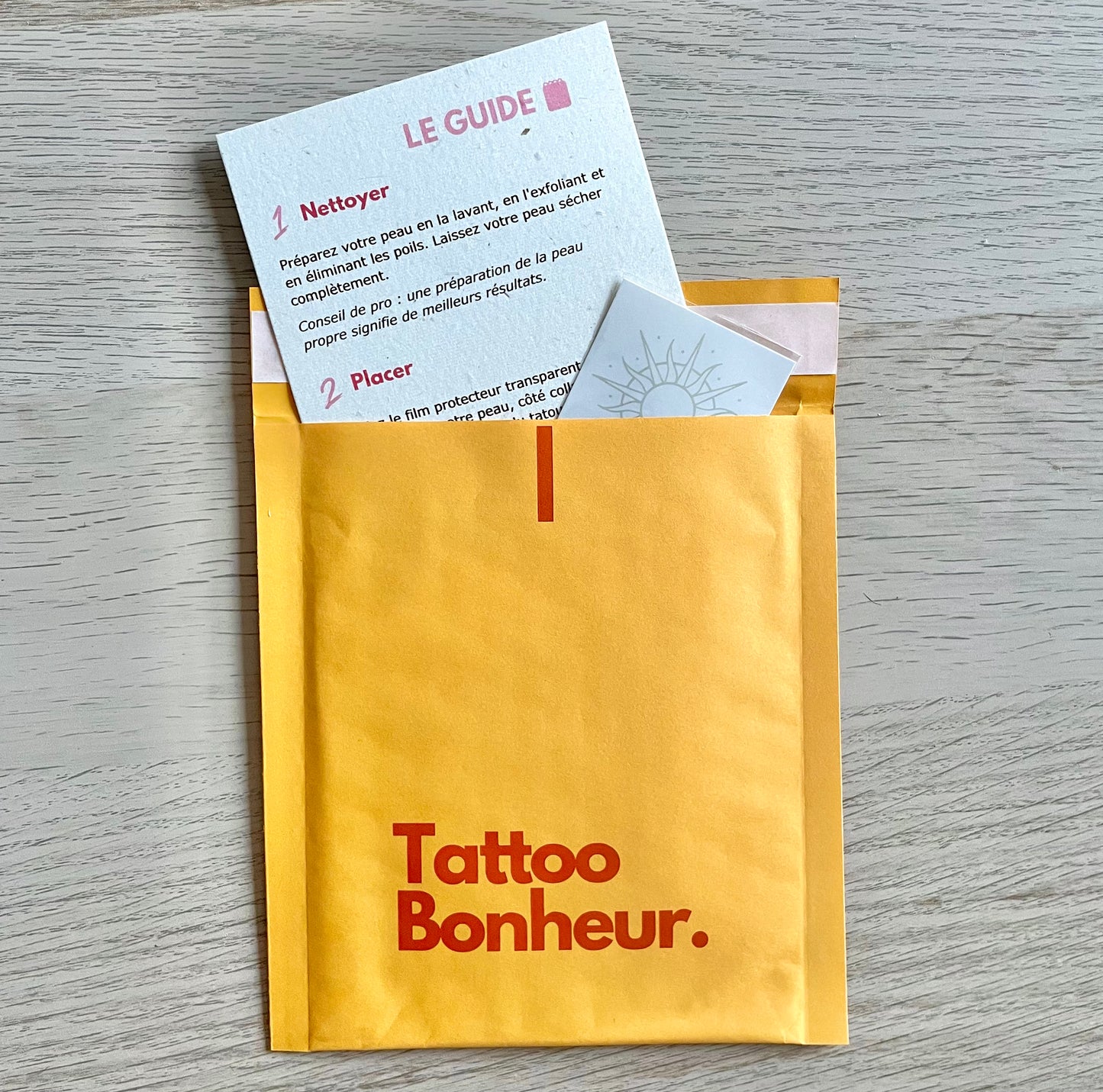 Zahara – Tatouage Soleil ornemental