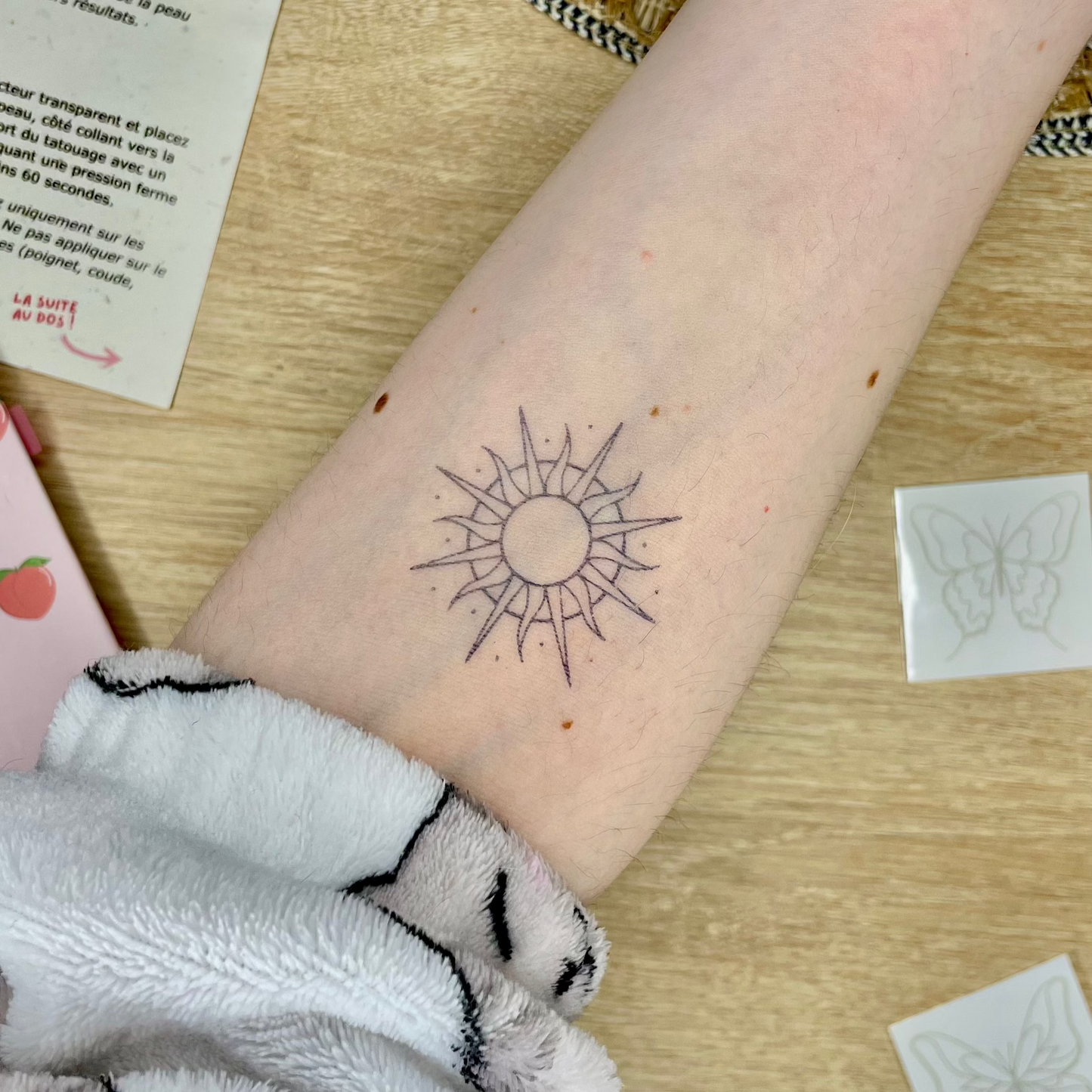 Zahara – Tatouage Soleil ornemental